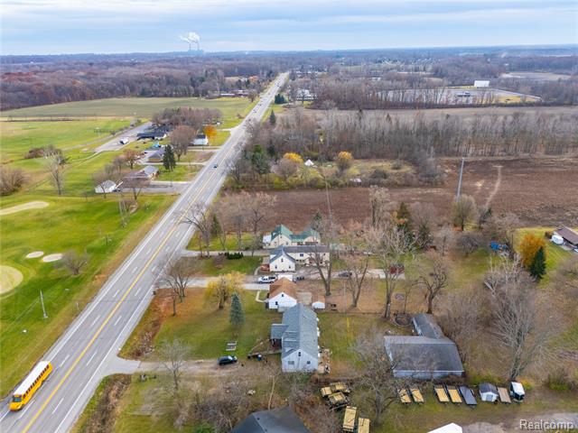 Builiding view thirty seven for 6845 Monroe St, Monroe, MI. 48162