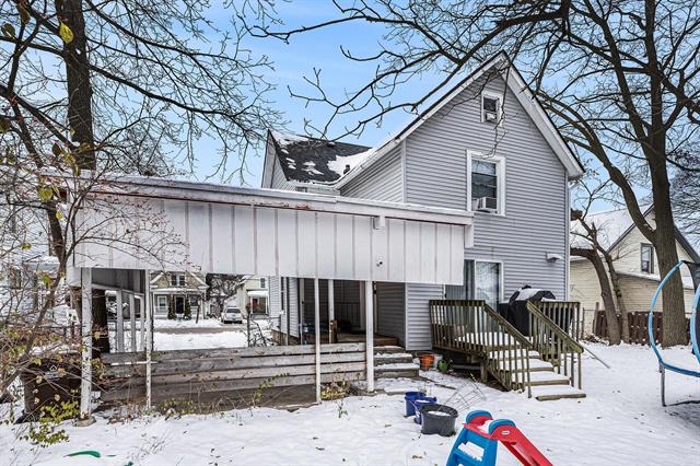 Builiding view twenty four for 205 Moores River, Lansing, MI. 48910