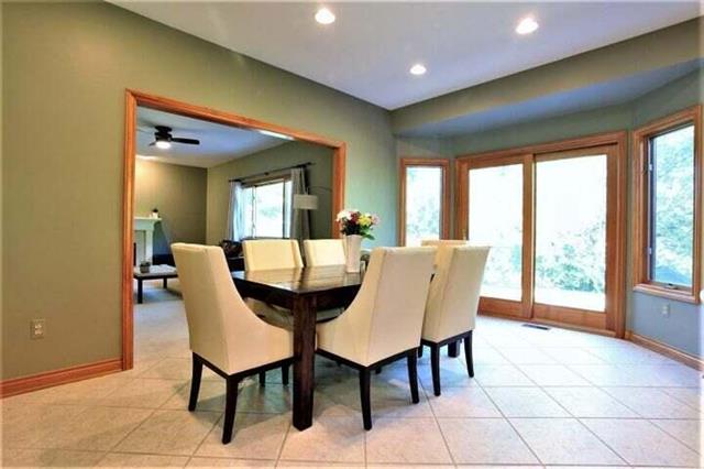 Builiding view five for 4703 Sawgrass W, Ann Arbor, MI. 48108