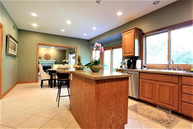 Builiding view four for 4703 Sawgrass W, Ann Arbor, MI. 48108