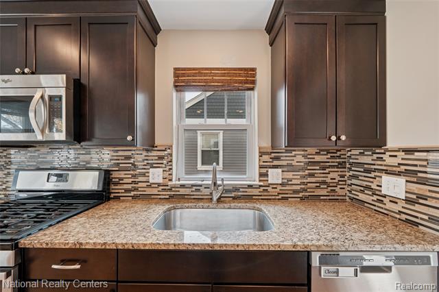 Builiding view eleven for 221 N Altadena, Royal Oak, MI. 48067