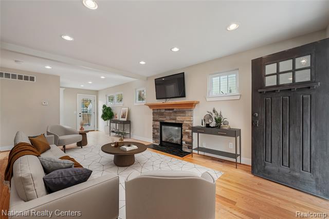 Builiding view five for 221 N Altadena, Royal Oak, MI. 48067