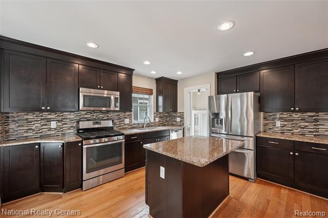 Builiding view nine for 221 N Altadena, Royal Oak, MI. 48067