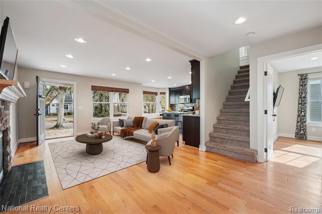 Builiding view seven for 221 N Altadena, Royal Oak, MI. 48067