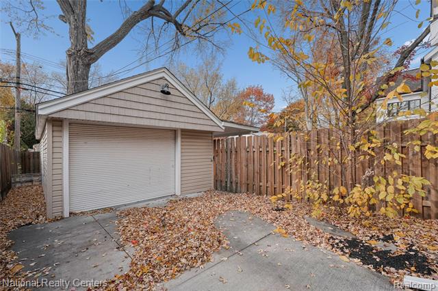 Builiding view thirty three for 221 N Altadena, Royal Oak, MI. 48067