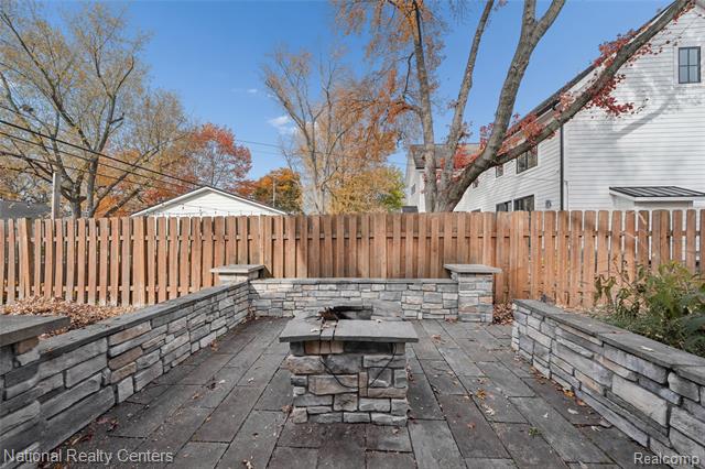 Builiding view thirty two for 221 N Altadena, Royal Oak, MI. 48067