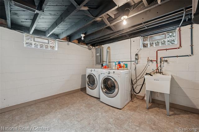 Builiding view twenty seven for 221 N Altadena, Royal Oak, MI. 48067