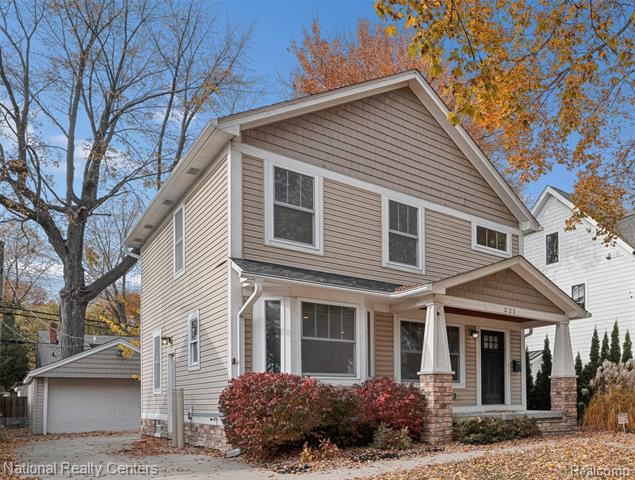 front view for 221 N Altadena Ave, Royal Oak, Mi. 48067