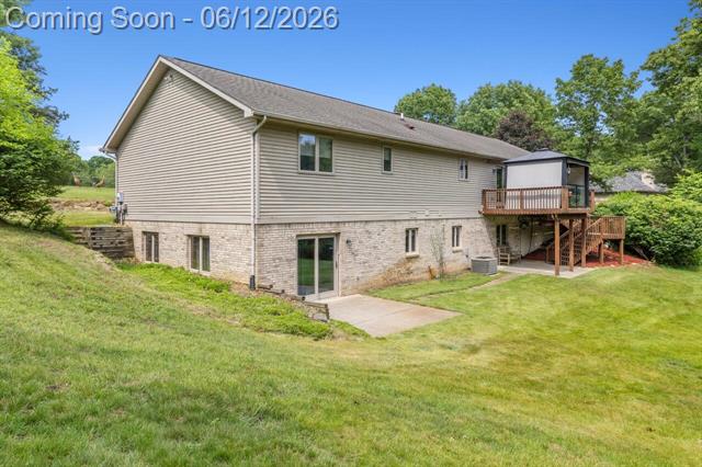 Builiding view forty three for 10862 Silver Lake, South Lyon, MI. 48178