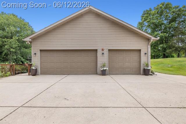 Builiding view four for 10862 Silver Lake, South Lyon, MI. 48178