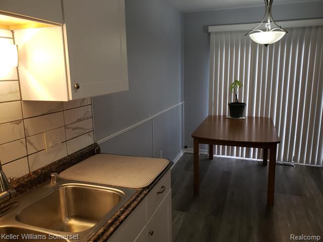 Builiding view seven for 38844 Golfview, Clinton Township, MI. 48038