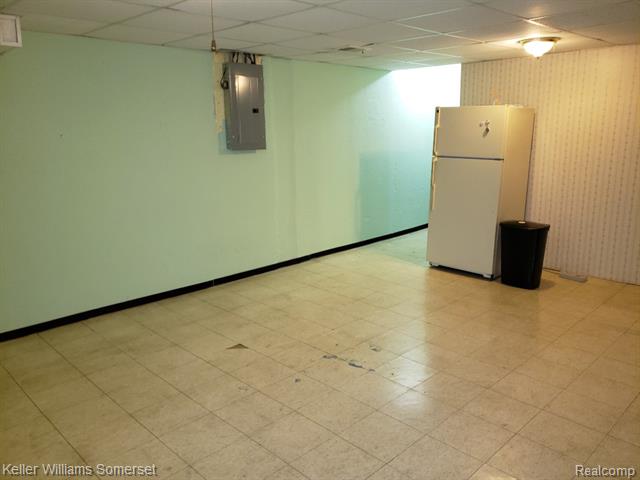 Builiding view thirteen for 38844 Golfview, Clinton Township, MI. 48038