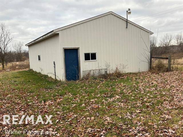 Builiding view twenty three for 4121 Thom, Columbiaville, MI. 48421