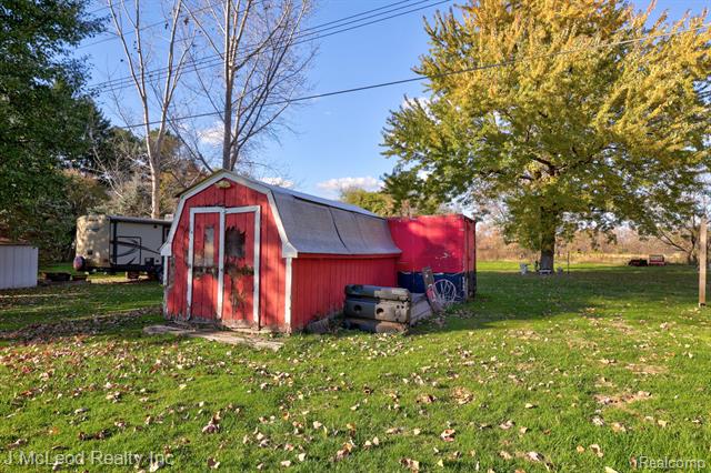 Builiding view forty three for 4618 Main, Millington, MI. 48746