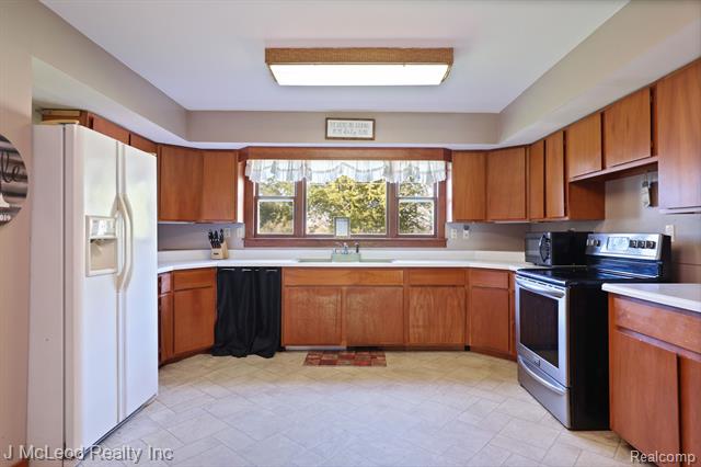 Builiding view fourteen for 4618 Main, Millington, MI. 48746