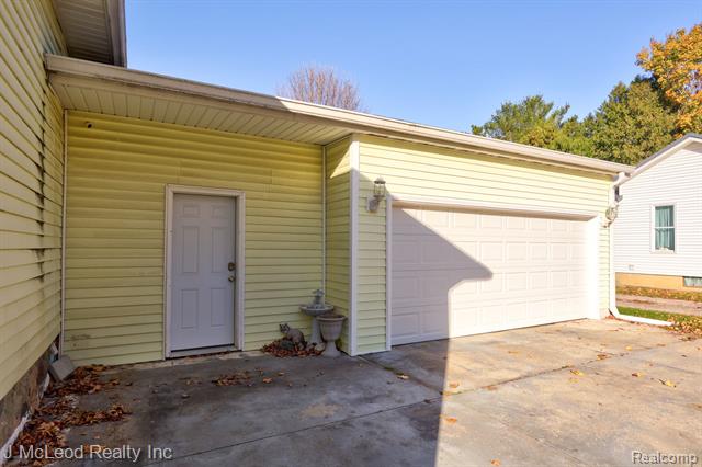 Builiding view thirty eight for 4618 Main, Millington, MI. 48746