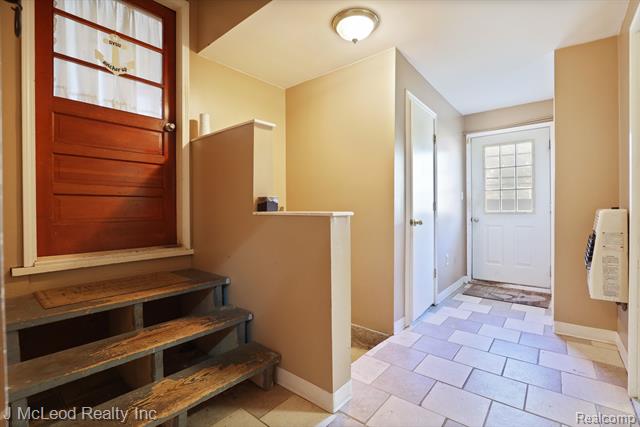 Builiding view twenty eight for 4618 Main, Millington, MI. 48746