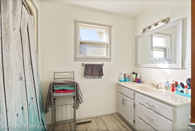 Builiding view twenty one for 4618 Main, Millington, MI. 48746