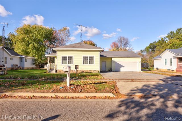 Builiding view two for 4618 Main, Millington, MI. 48746