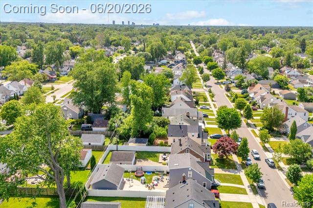 Builiding view thirty seven for 1009 Harvard, Berkley, MI. 48072