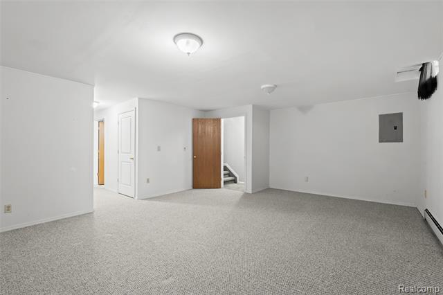 Builiding view eighteen for 62072 Yorktown, South Lyon, MI. 48178