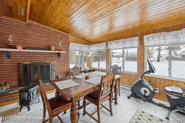 Builiding view fourteen for 707 Briarwood, Fenton, MI. 48430