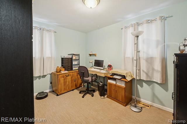 Builiding view thirteen for 707 Briarwood, Fenton, MI. 48430