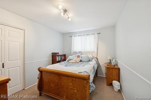 Builiding view twelve for 707 Briarwood, Fenton, MI. 48430