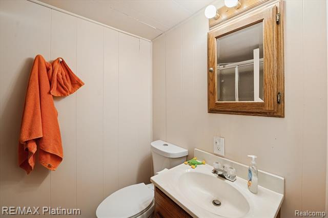 Builiding view twenty for 707 Briarwood, Fenton, MI. 48430