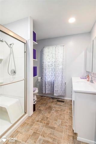 Builiding view eight for 6175 Crabtree, Burton, MI. 48519