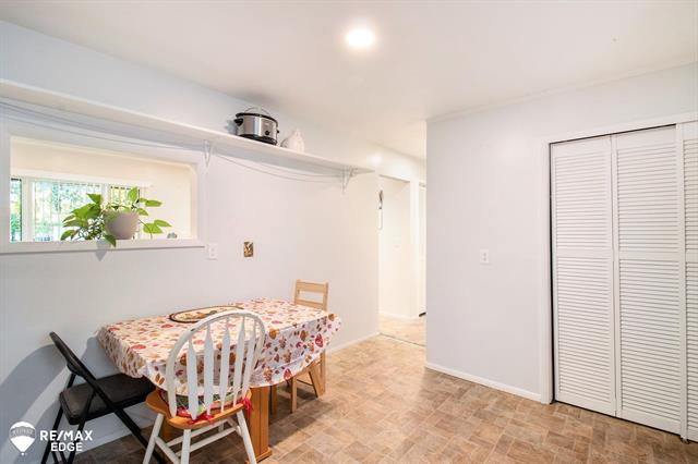 Builiding view five for 6175 Crabtree, Burton, MI. 48519