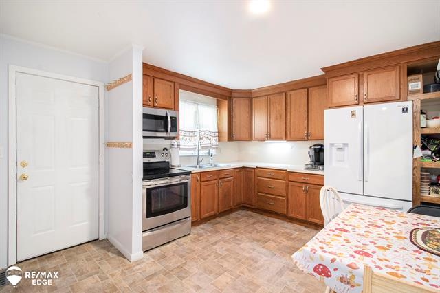 Builiding view four for 6175 Crabtree, Burton, MI. 48519