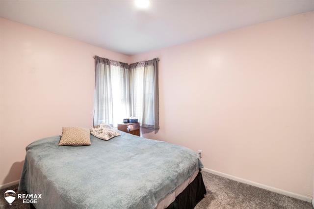 Builiding view six for 6175 Crabtree, Burton, MI. 48519