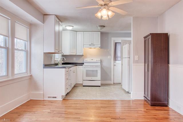 Builiding view eight for 1207 Broadway, Owosso, MI. 48867