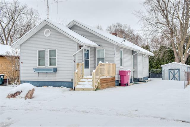 Builiding view twenty four for 1207 Broadway, Owosso, MI. 48867