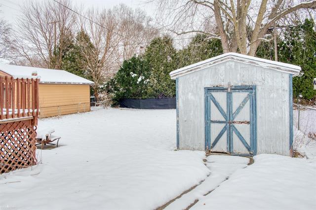 Builiding view twenty for 1207 Broadway, Owosso, MI. 48867