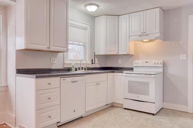 Builiding view two for 1207 Broadway, Owosso, MI. 48867