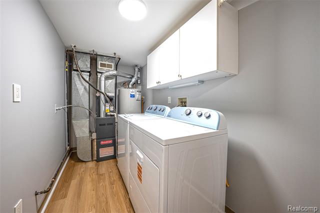 Builiding view eighteen for 50461 Bay Run, New Baltimore, MI. 48047