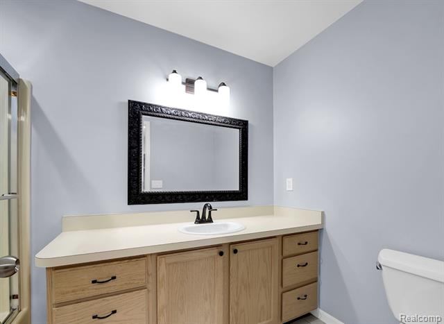 Builiding view twenty eight for 50461 Bay Run, New Baltimore, MI. 48047