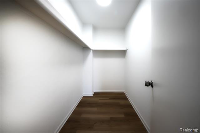 Builiding view twenty four for 50461 Bay Run, New Baltimore, MI. 48047