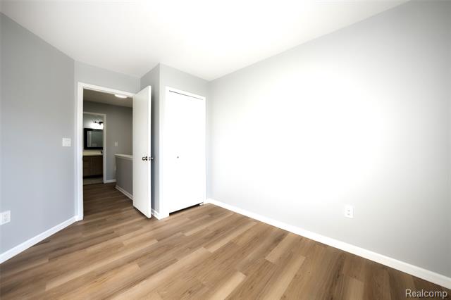 Builiding view twenty six for 50461 Bay Run, New Baltimore, MI. 48047