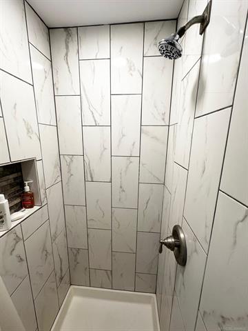 Builiding view fourteen for 284 Saint Clair, Romeo, MI. 48065