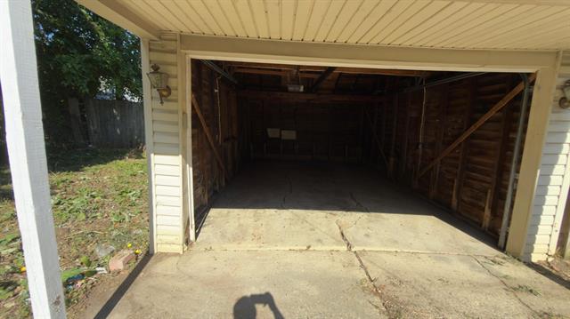 Builiding view five for 10370 Britain, Detroit, MI. 48224