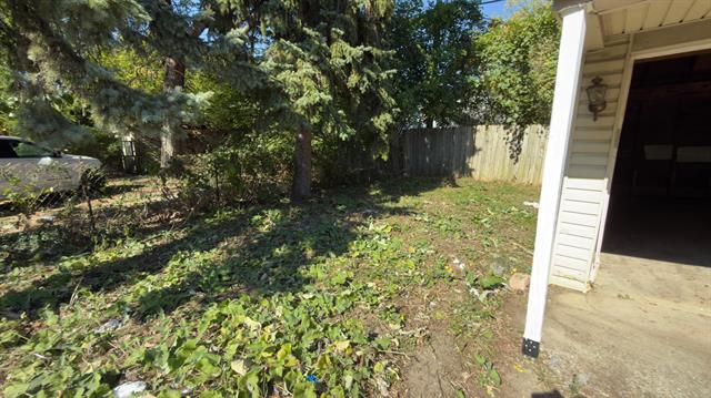 Builiding view four for 10370 Britain, Detroit, MI. 48224