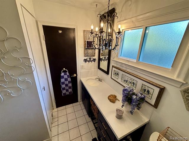 Builiding view fifteen for 1227 Jackson, Lapeer, MI. 48446