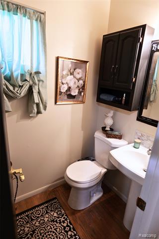 Builiding view seventeen for 1227 Jackson, Lapeer, MI. 48446