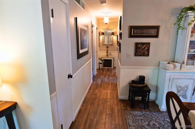 Builiding view twelve for 1227 Jackson, Lapeer, MI. 48446