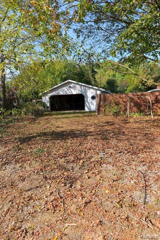 Builiding view twenty eight for 1227 Jackson, Lapeer, MI. 48446