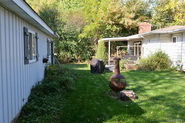 Builiding view twenty six for 1227 Jackson, Lapeer, MI. 48446