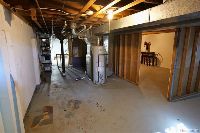 Builiding view twenty three for 1227 Jackson, Lapeer, MI. 48446